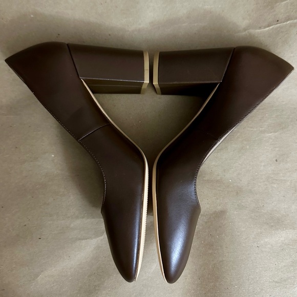 NEW - Stuart Weitzman Brown Leather Block Pump Heels Size 8.5 - Picture 4 of 10